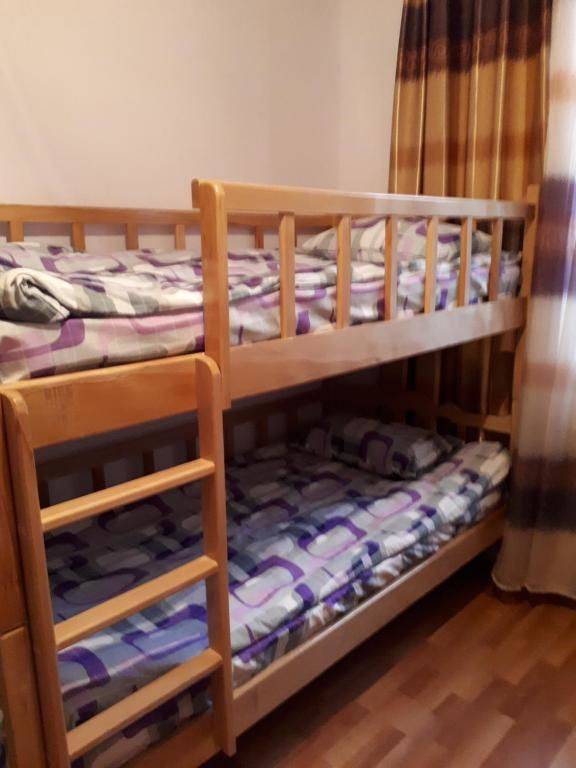 Фотографии номера Кровать в общем 4-местном номере для мужчин и женщин в  Arm Hostel Ереван